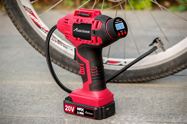Avid power air compressor for cycle tires